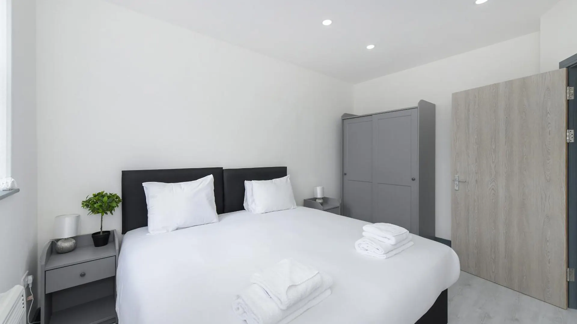 Nottingham City Centre Short Stay Apartments With Parking