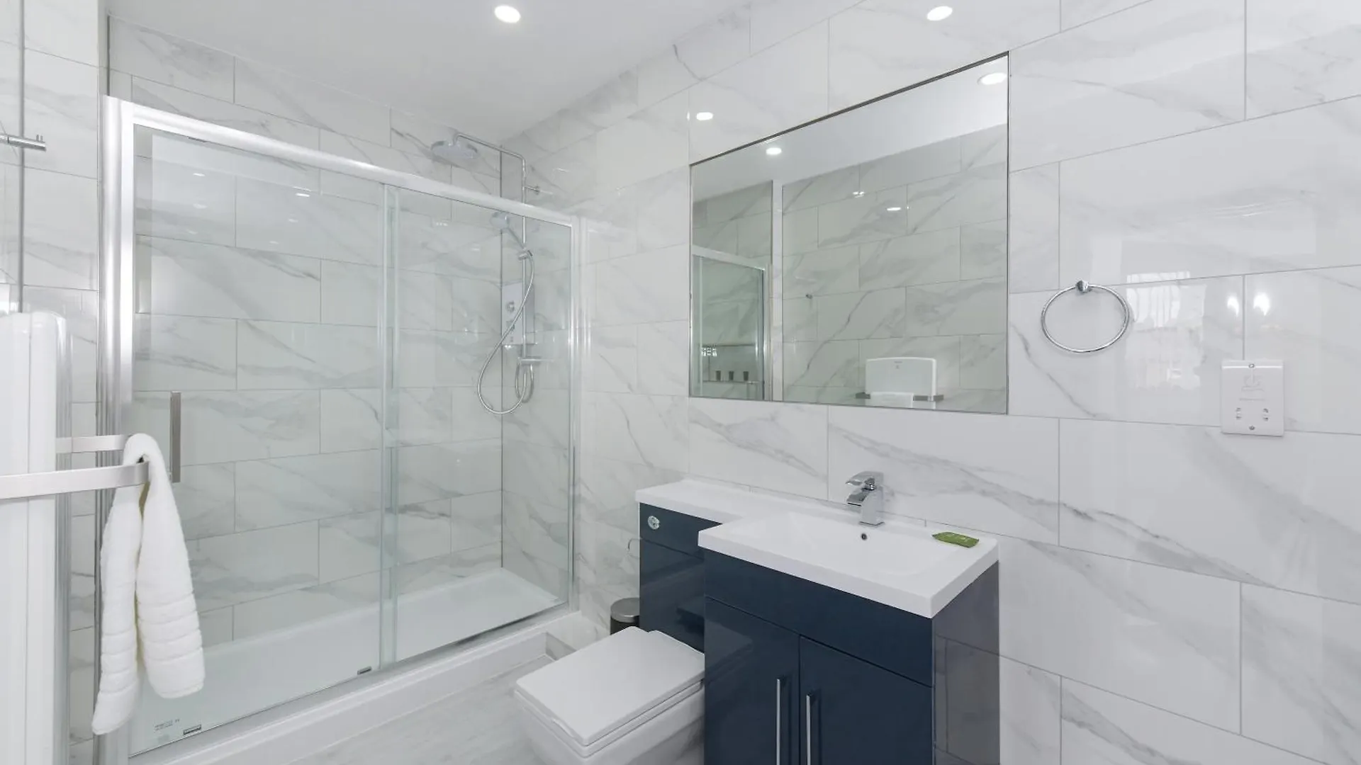 Nottingham City Centre Short Stay Apartments With Parking