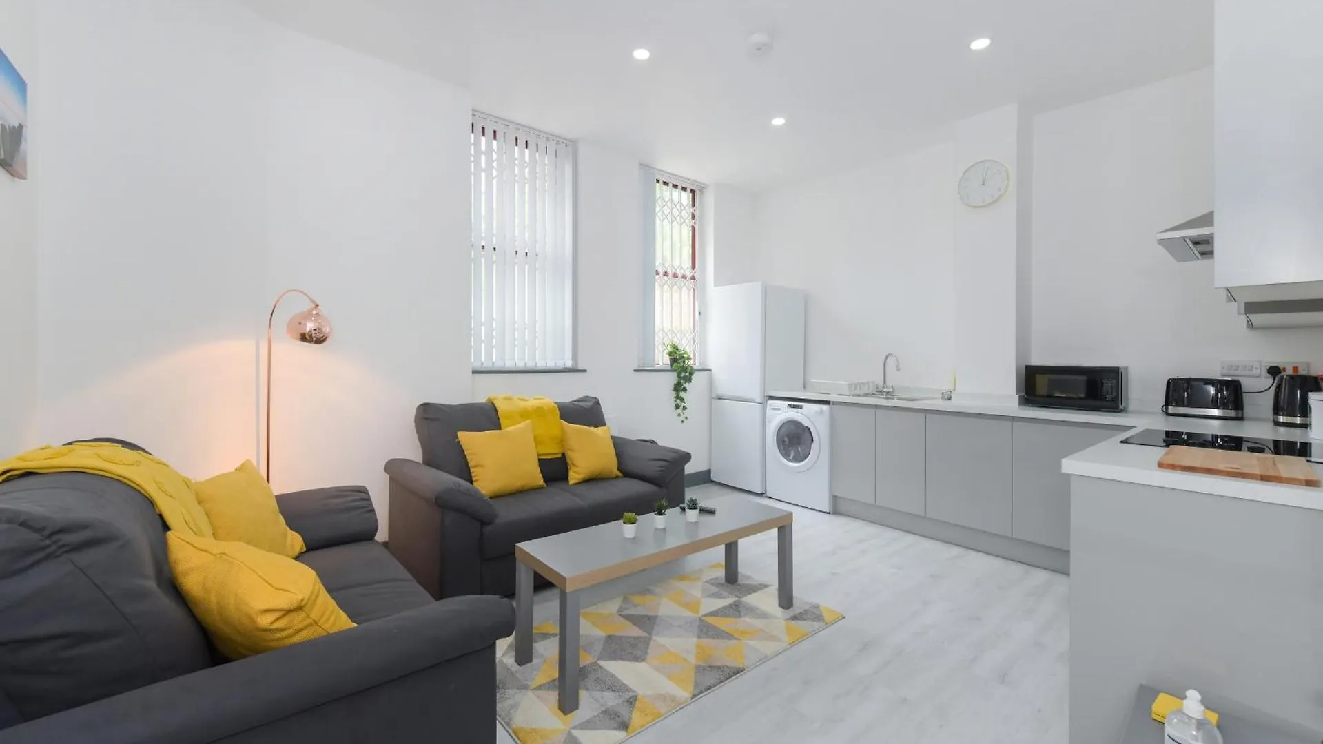 Nottingham City Centre Short Stay Apartments With Parking