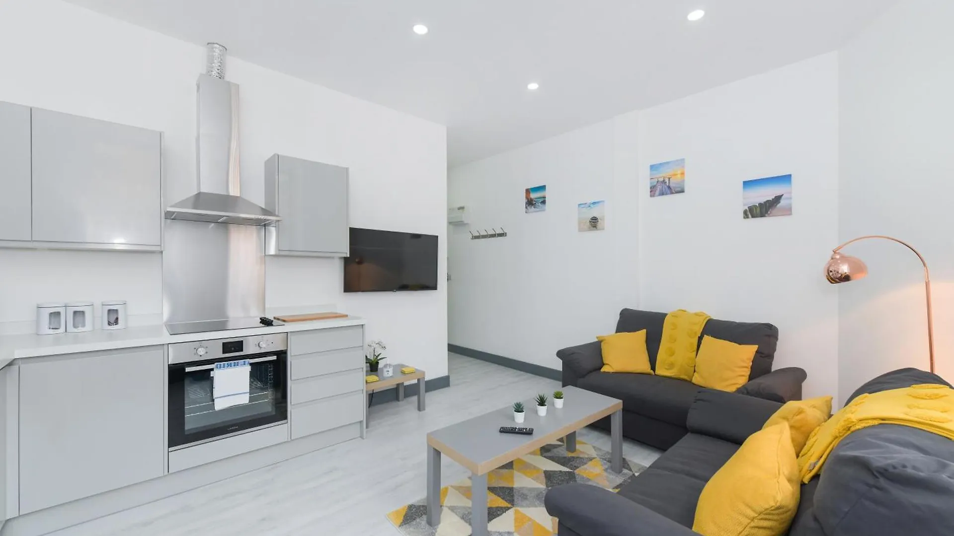 Nottingham City Centre Short Stay Apartments With Parking